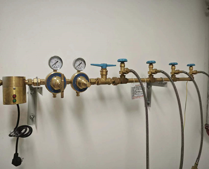 1701177135401856.jpg 2.jpg